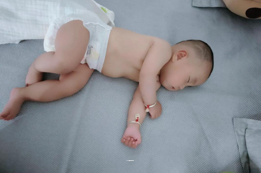 射阳三个月宝宝身高体重